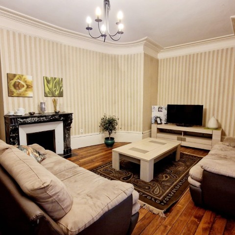 Featured image Vieux_portique INSEAD shared housing 20260218