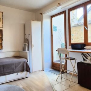 La Petite Cloche Studio Apartment