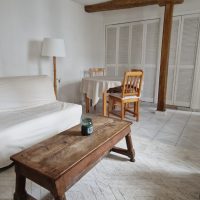 Cottage de Bonheur bright living/dining area