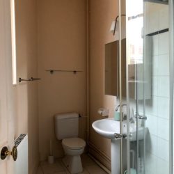 Campus Suite - Private en-suite shower room and WC