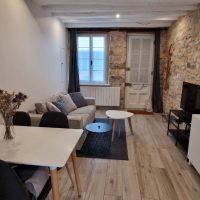 Villa Chapu, 1 bedroom house with terrace, near INSEAD campus, Fontainebleau