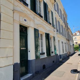 Honoré House 5 bedroom townhouse - street view