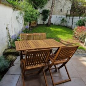 Well-maintained terrace and garden Honoré House