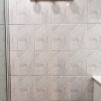 Sweet Vue studio apartment shower room