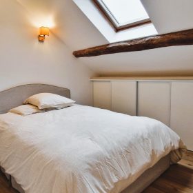 The Right Wing Loft Studio Apartment