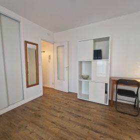 Studio Petite Magenta Fonty Housing 20260408